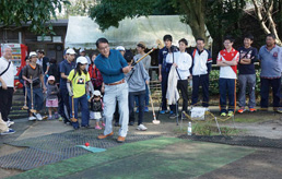 家族やOBの皆さんを交えてのグランドゴルフ大会